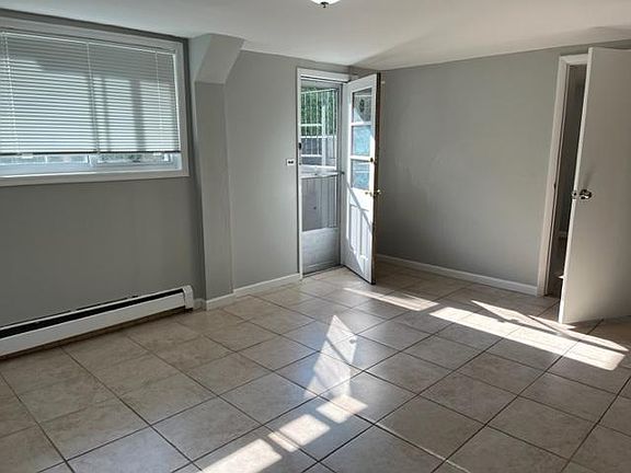 2nd image of 59 Saratoga Ave