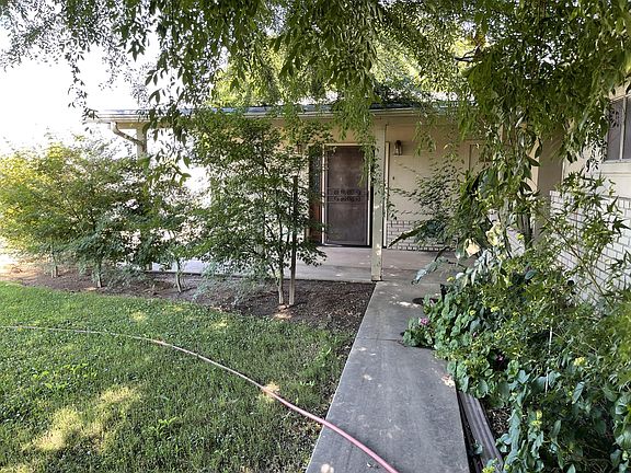 4th image of 479 E Citrus Dr