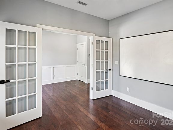 4th image of 12426 Pine Terrace Ct