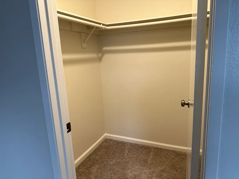 31 N Valencia St #D — Photo 9