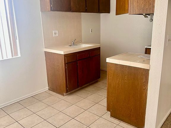 5th image of 4046 W 132nd St #111