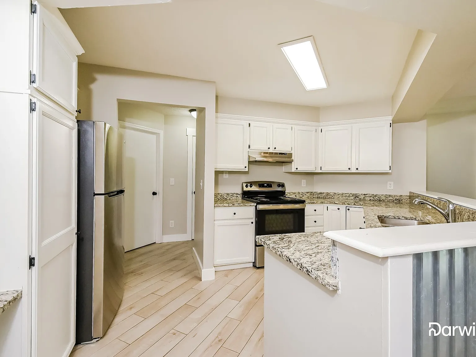 4 bed, 2.0 bath, 2035 sqft, $2,525 — Photo 3