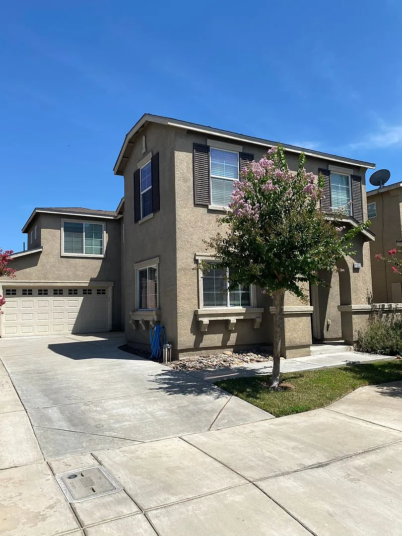 4352 Mathias Way photo 1