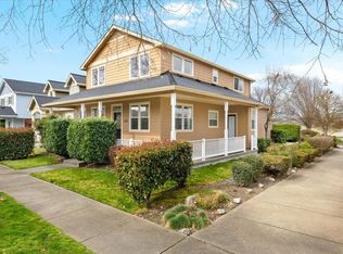 626 Griffin Oaks Dr, Central Pt, OR 97502