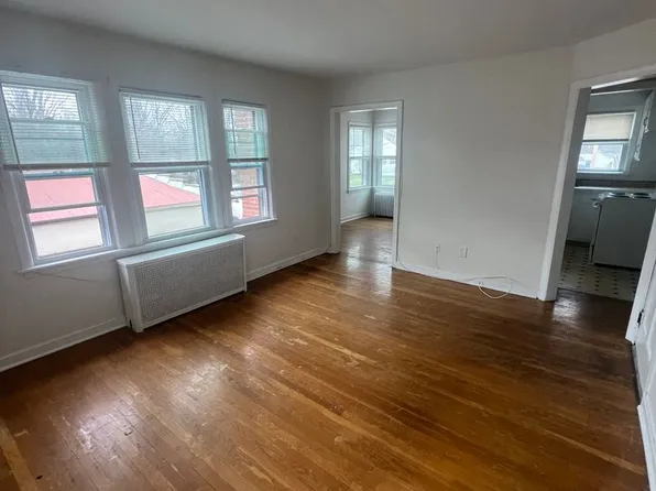 Hillcrest Garden Apartments, 2331-2333 Niskayuna Dr #2331-06, Schenectady, NY 12309