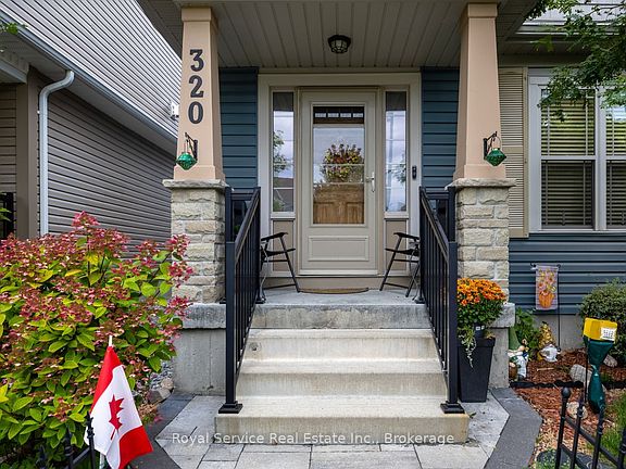4th image of 320 Strachan St