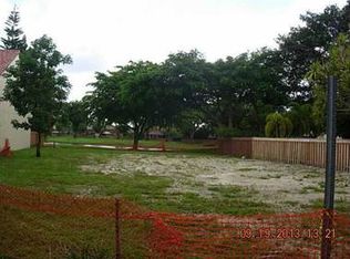 8904 SW 150 Place Cir, Miami, FL 33196