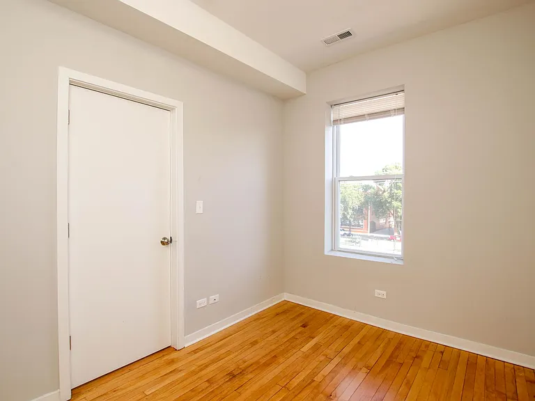 3644 W Diversey Ave #2R — Photo 13