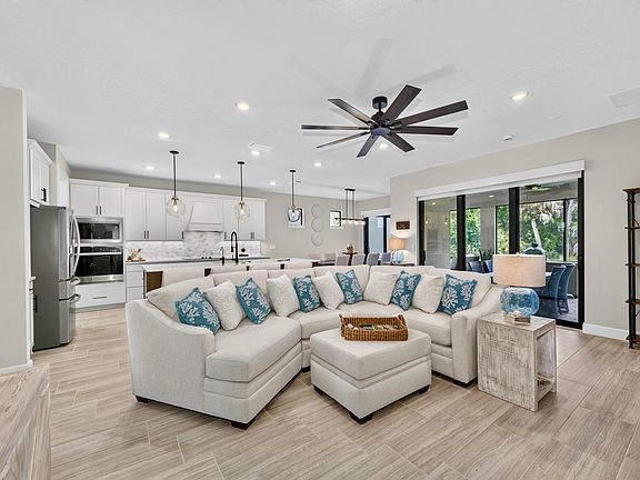 4th image of 3862 White Alder Way