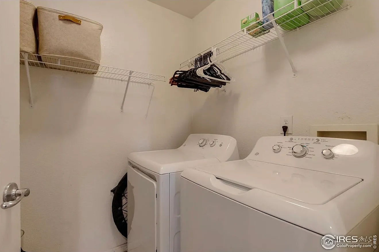 3 bed, 1110 sqft, $2,850 — Photo 2