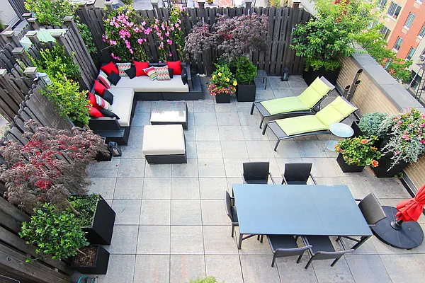 Rented by R New York | media 25