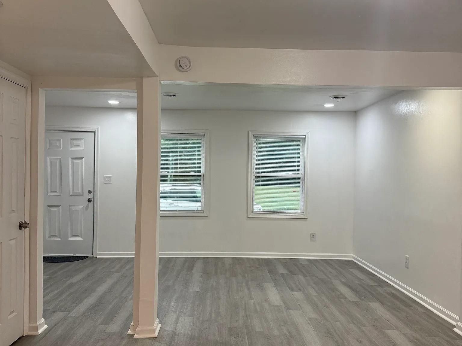 3 bed, 2.5 bath, 1500 sqft, $2,195 — Photo 2