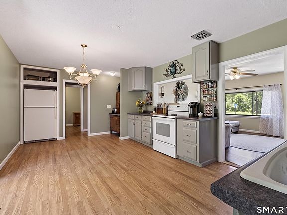 5th image of 78 Fieldbrook Road