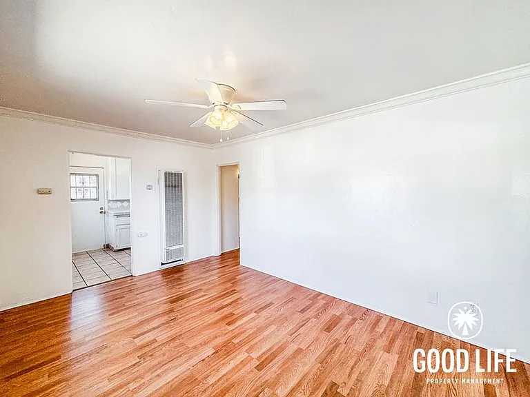 4453 48th St — Photo 3