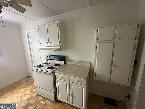 4th image of 519 Harvey St