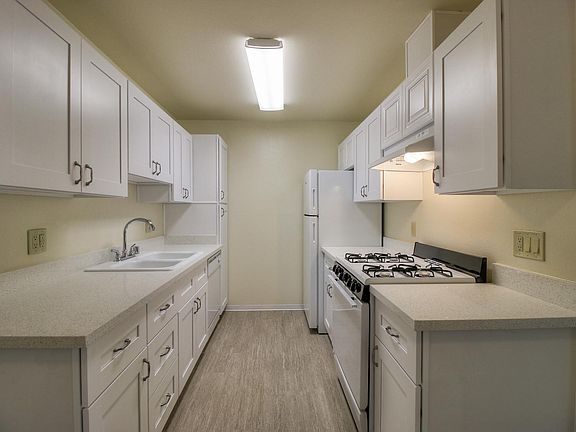 5th image of 1505 De Rose Way APT 88