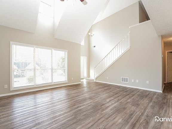 5th image of 610 Pebble Blvd