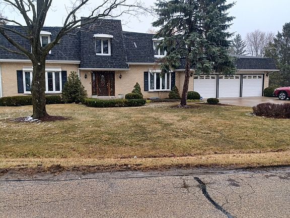 2nd image of 504 Rue Chamonix