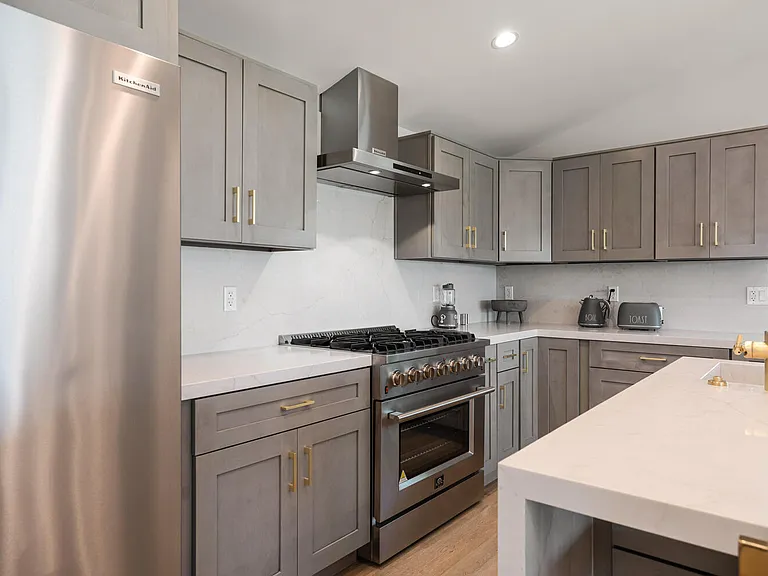 5718 Wallis Ln — Photo 12
