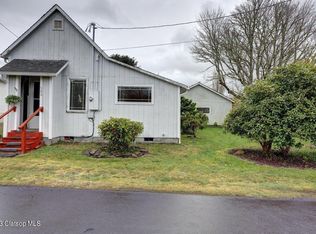 566 Heceta Pl, Hammond, OR