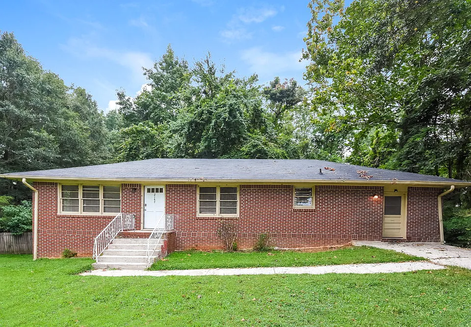 2147 Camp Cir SW