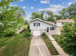 7021 W Wright Ter, Niles, IL 60714