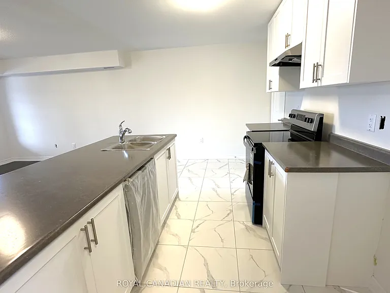 9 Bannister Rd #UPPER — Photo 10