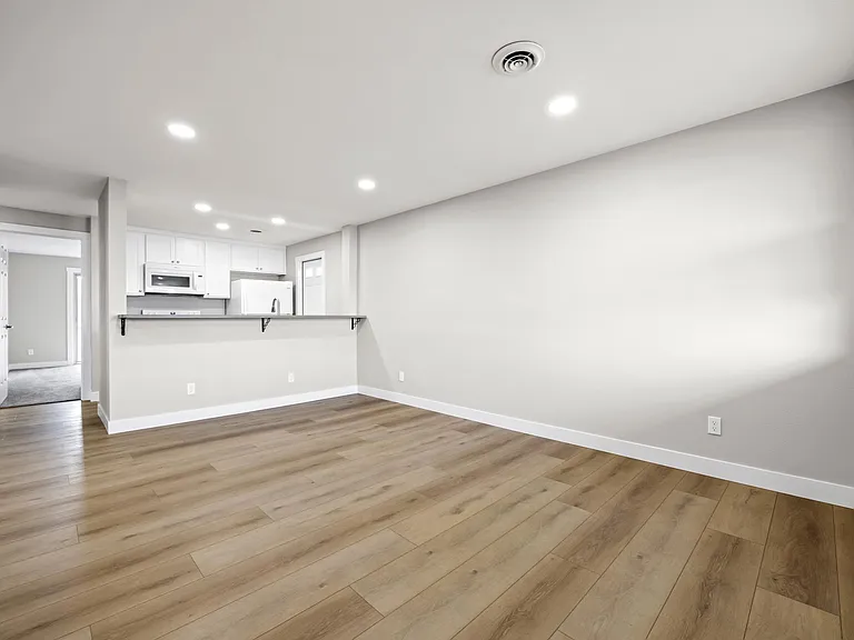 6205 W 4th Ave — Photo 2
