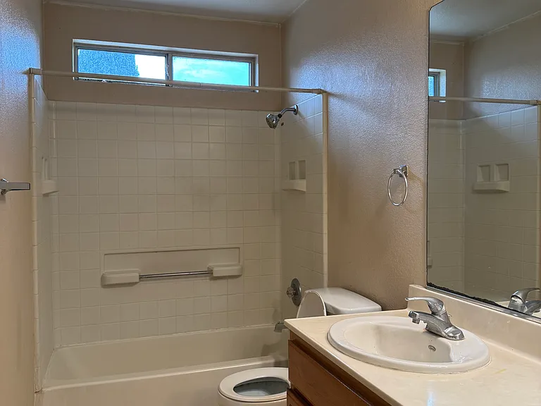 1323 Saint Francis Dr — Photo 8