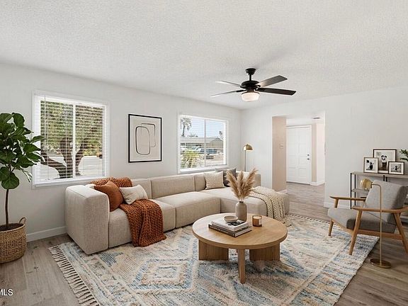 3rd image of 3525 W Crocus Drive W
