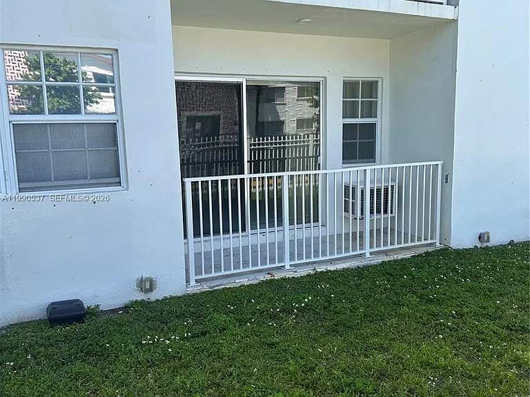 7920 East Dr #11 — Photo 15