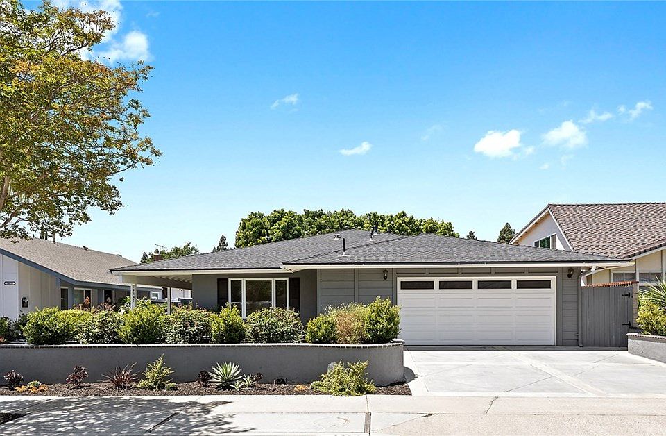 1st image of 14641 Dartmouth Cir