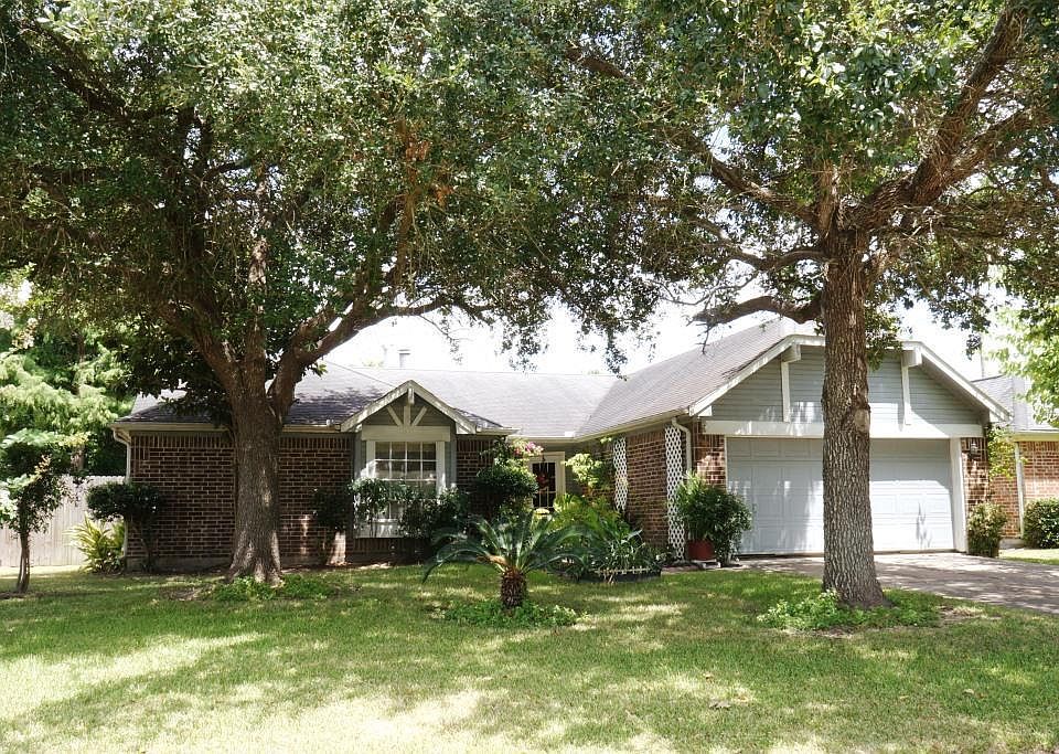 1st image of 7719 Londres Dr