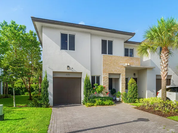 610 Pioneer Way, Royal Palm Beach, FL 33411