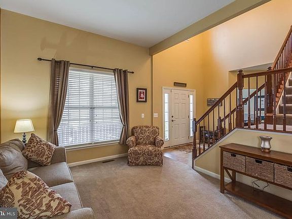 4th image of 7803 Lyndhurst Ct