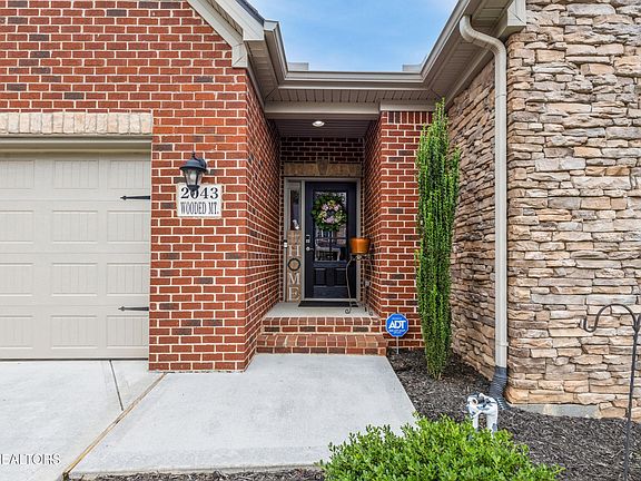 3rd image of 2043 Wooded Mountain Ln