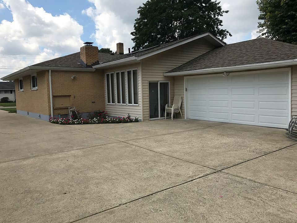 2nd image of 982 Antioch Dr