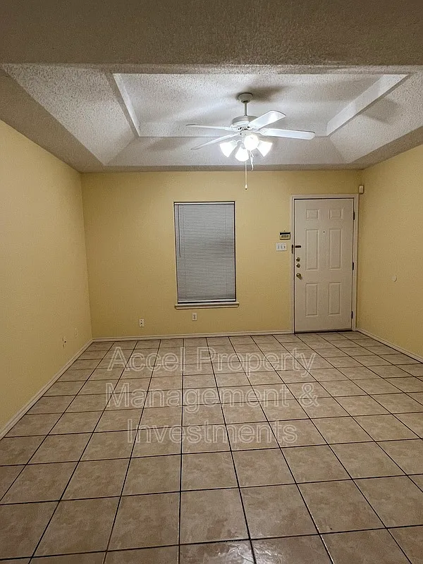 2 bed, 2.0 bath, $750 — Photo 2