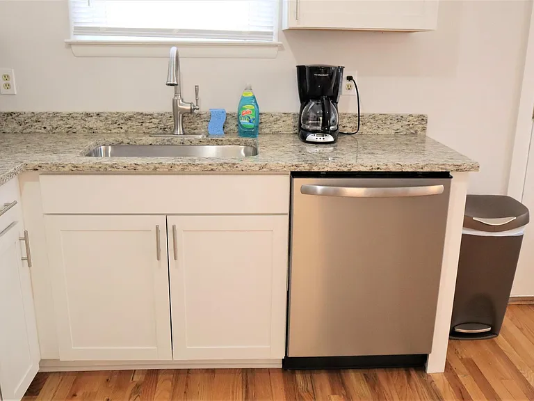 1511 E High St #1 — Photo 6