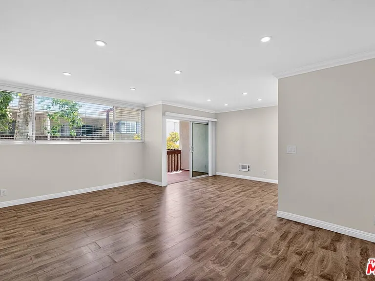 5900 Canterbury Dr #B217 — Photo 1
