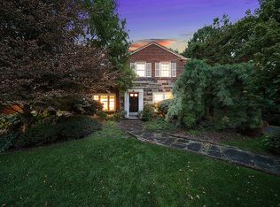 2643 Kerwick Rd, University Heights, OH 44118