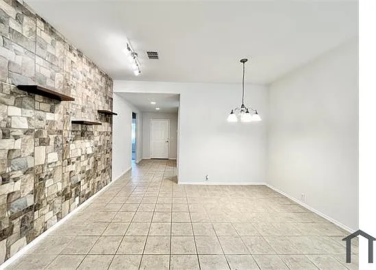 903 Mazatlan Ct — Photo 4
