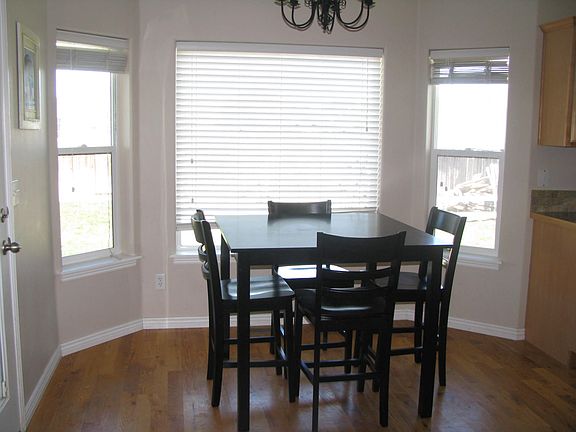 5th image of 2937 4th Ave E