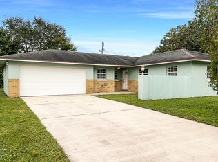 2927 Sherwood Ln, Fort Pierce, FL 34982