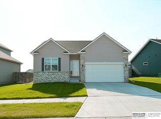 12957 S 54th St, Papillion, NE 68133