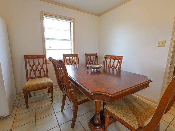 3rd image of 763 Johnson Rd