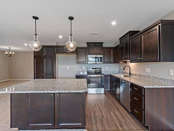 5th image of 614 Foxhill Dr #10-203