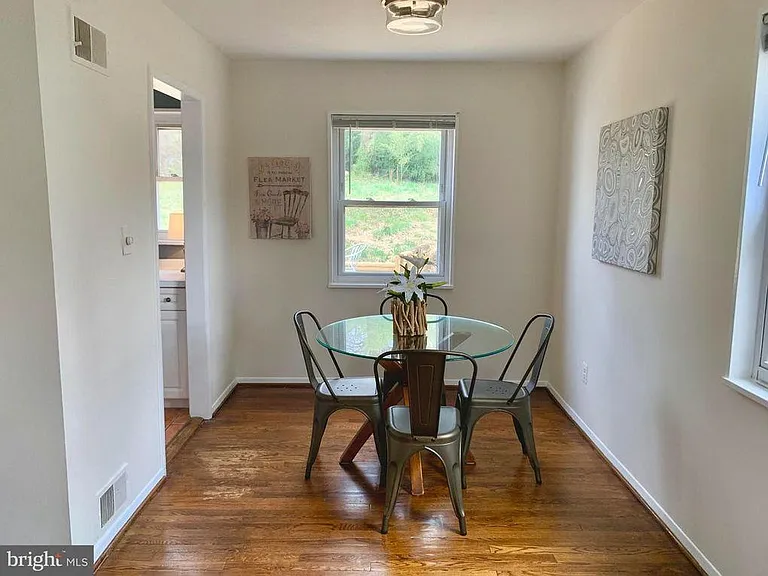 7400 Sportsman Dr — Photo 5
