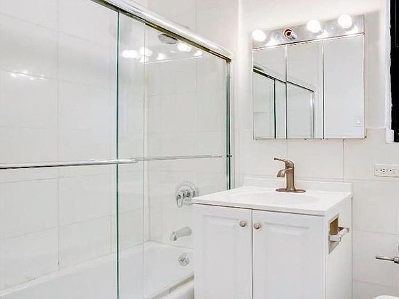 5th image of 523 E 85th St APT 1B