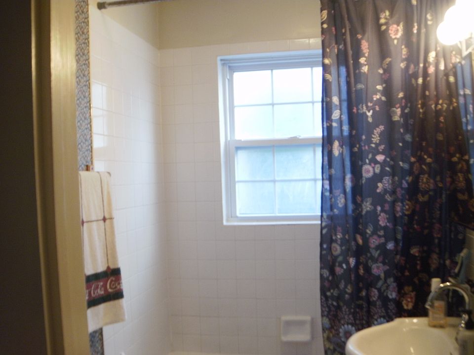 1st image of 2513 S Rush St